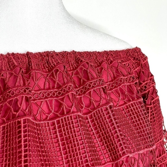 Tularosa Alexa Crochet Lace Cropped Off The Shoulder Boho Pom Pom Maroon Top - Picture 8 of 13